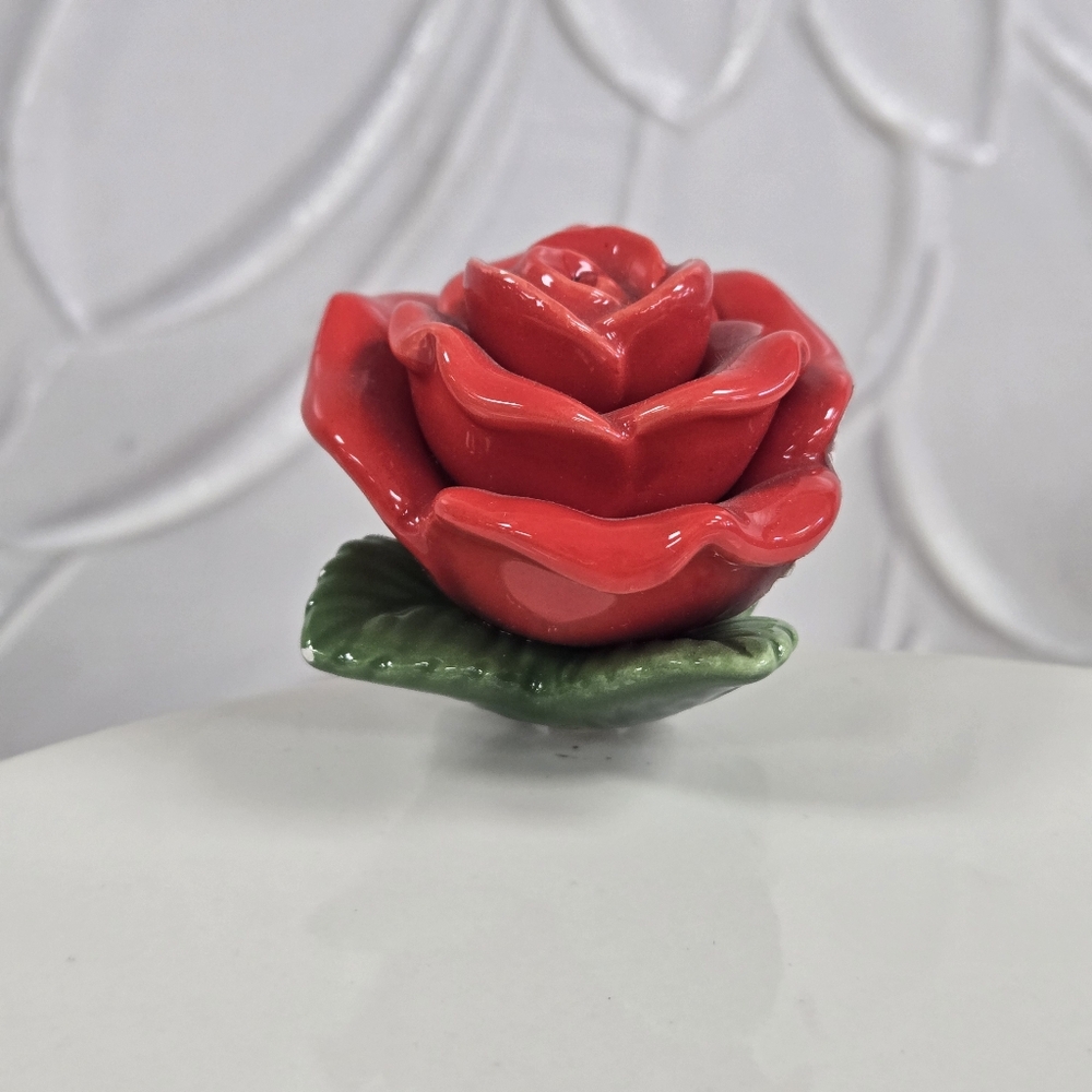 Nora Fleming Mini Roses Are Red A276 
